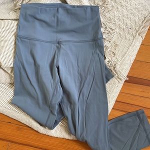 Lululemon Align High Rise Crop 21” size 4 in color Steam Blue